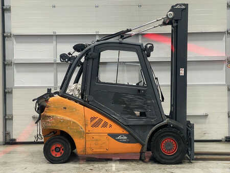LPG heftrucks  Linde H35T-02 (5)
