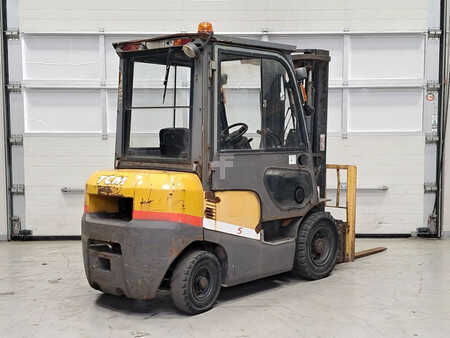 Diesel Forklifts 2012  TCM FD25T3 (4)