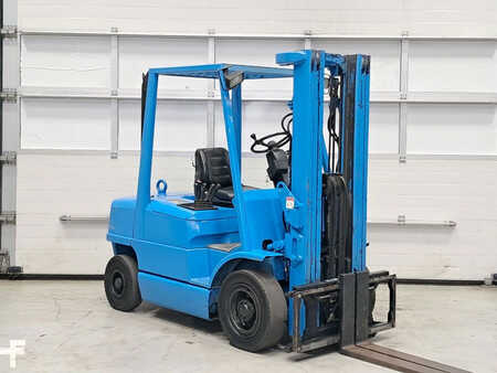 Chariots élévateurs diesel 1996  Hyster H2.50XM (6)