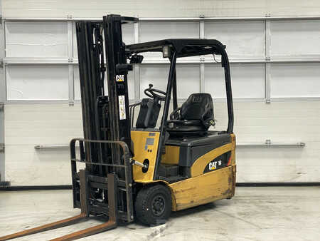 Elektro tříkolové VZV 2010  CAT Lift Trucks EP16NT (1)