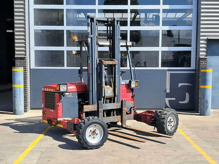Meeneemheftrucks 2011  Moffett M4 20.4 (1)