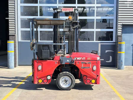 Meeneemheftrucks 2011  Moffett M4 20.4 (5)