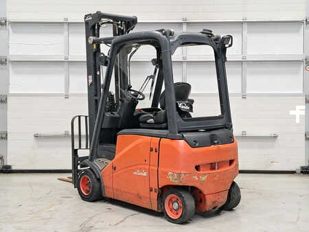 4-wiel elektrische heftrucks 2012  Linde E20PH-01 (3)