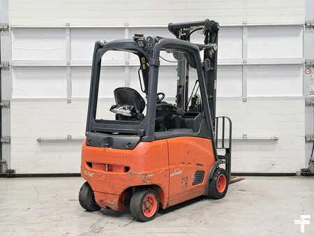 4-wiel elektrische heftrucks 2012  Linde E20PH-01 (4)