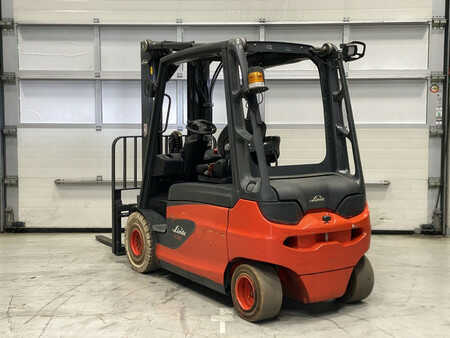 Elektro čtyřkolový VZV 2017  Linde E30L-01 (3)