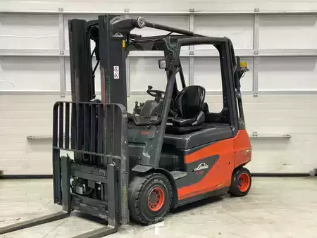 Elektrisk- 4 hjul 2018  Linde E30-01 (1)