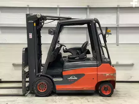 Elektrisk- 4 hjul 2018  Linde E30-01 (2)