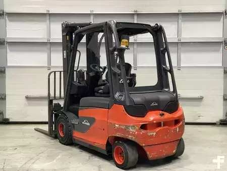 Elektrisk- 4 hjul 2018  Linde E30-01 (3)