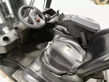 Elektrisk- 4 hjul 2018  Linde E30-01 (8)