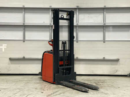 Stacker stå på  Linde L16AP I (6)