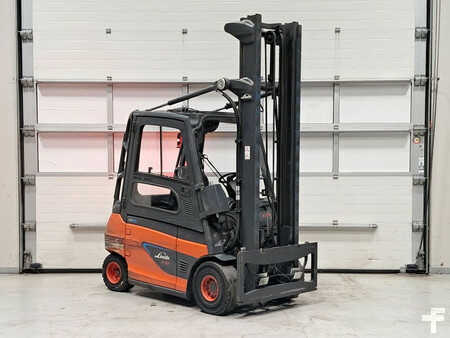 Sähkö - 4 pyör 2020  Linde E30-01 (6)