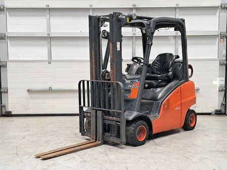 Empilhador a gás 2014  Linde H20T-01 (1)