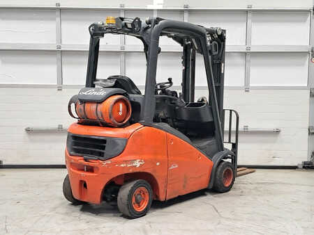 Empilhador a gás 2014  Linde H20T-01 (4)