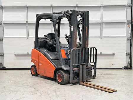 Empilhador a gás 2014  Linde H20T-01 (6)