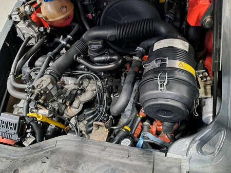 Empilhador a gás 2014  Linde H20T-01 (9)