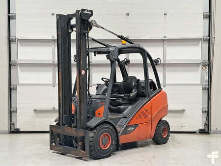 Carrelli elevatori GPL 2014  Linde H30T-02 (1)