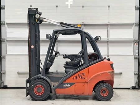 Carrelli elevatori GPL 2014  Linde H30T-02 (2)