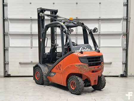 Carrelli elevatori GPL 2014  Linde H30T-02 (3)