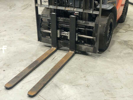 Dieselový VZV 2013  Toyota 02-8FDF30 (7)