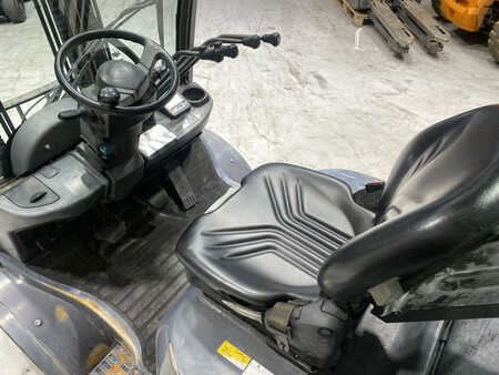 Dieselový VZV 2013  Toyota 02-8FDF30 (8)