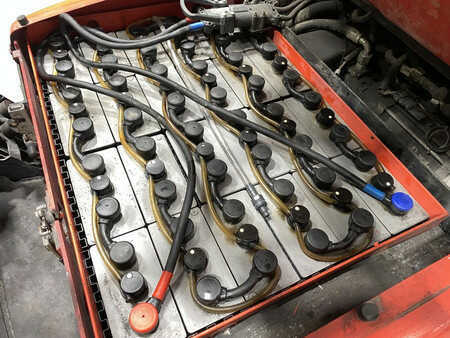 Elektryczne 3-kołowe 2013  Hyster J2.0XNT (9)