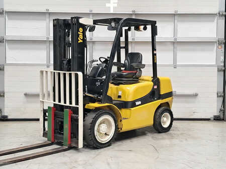 Dieselstapler 2019  Yale GDP30MXE2195 (1)