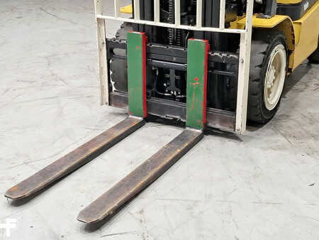 Dieselstapler 2019  Yale GDP30MXE2195 (7)