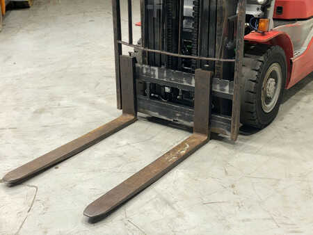 Dieselový VZV 2013  Cesab M325 (7)