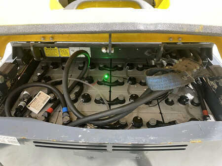 Eléctrica de 4 ruedas 2020  Aisle Master 20WHE (9)