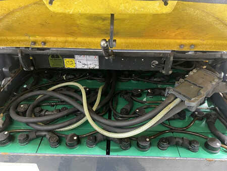 Eléctrica de 4 ruedas 2017  Aisle Master 20SHE (9)