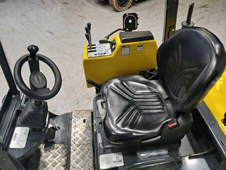 Eléctrica de 4 ruedas 2017  Aisle Master AM20SHE (9)