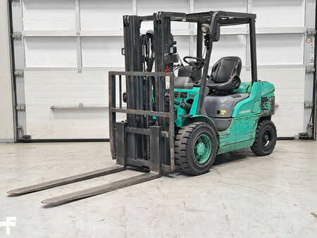 Dieselový VZV 2005  Mitsubishi FD30NT (1)