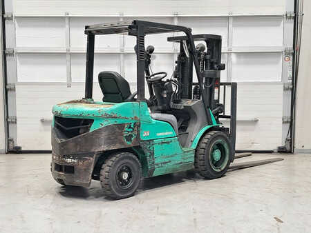 Dieselový VZV 2005  Mitsubishi FD30NT (4)