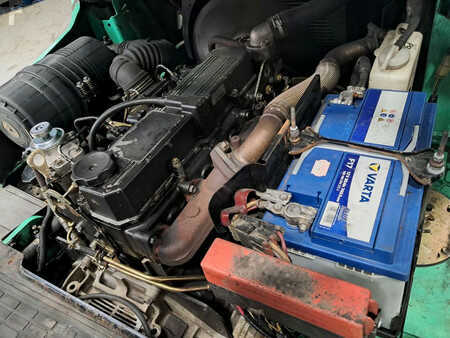 Dieselový VZV 2005  Mitsubishi FD30NT (9)