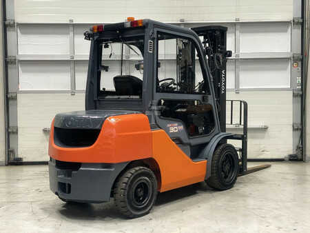 Dieselový VZV 2018  Toyota 02-8FDF30 (15)