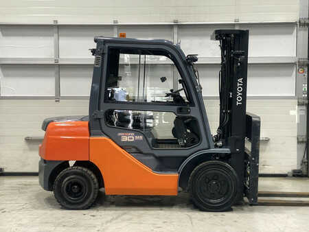 Dieselový VZV 2018  Toyota 02-8FDF30 (5)