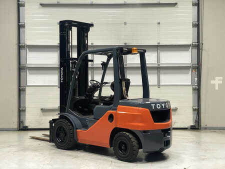 Dieselový VZV 2022  Toyota 52-8FDF30 (3)