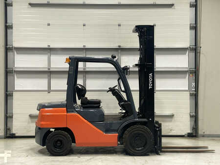 Dieselový VZV 2022  Toyota 52-8FDF30 (5)