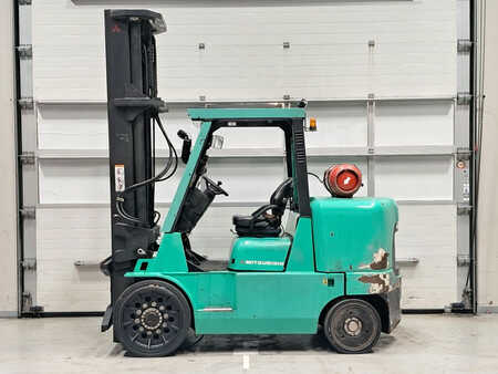 Nestekaasutrukki 2019  Mitsubishi FGC70K (3)