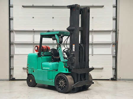 Nestekaasutrukki 2019  Mitsubishi FGC70K (6)