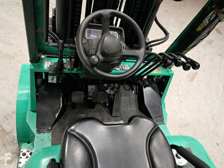 Nestekaasutrukki 2019  Mitsubishi FGC70K (8)