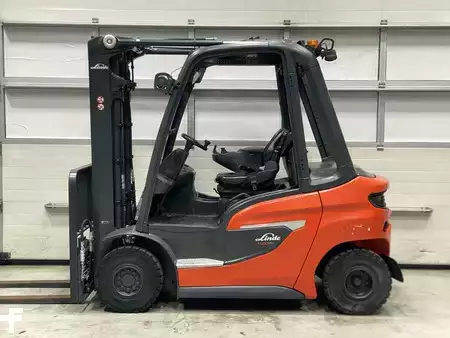 Empilhador diesel 2020  Linde H20D-01/600 (2)