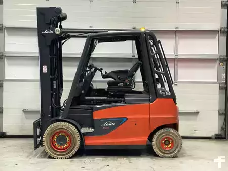 Carrelli elettrici 4 ruote 2021  Linde E35H-01/600 (2)