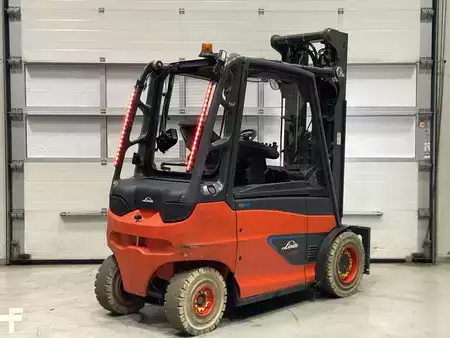 Carrelli elettrici 4 ruote 2021  Linde E35H-01/600 (4)