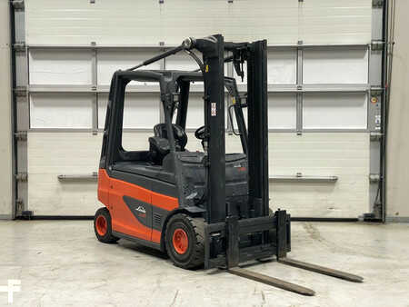 Sähkö - 4 pyör 2017  Linde E25-01 (6)