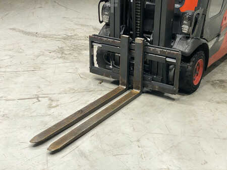 Nestekaasutrukki 2021  Linde H16T-01 (7)