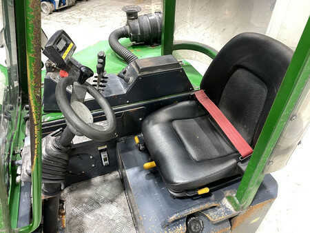 Dieseltrukki 2015  Combilift CB3000CB (8)