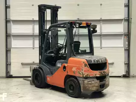 Dieselstapler 2015  Toyota 02-8FDJF35 (3)
