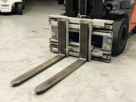 Dieselstapler 2015  Toyota 02-8FDJF35 (7)