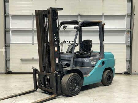 Dieselstapler 2015  Toyota 02-8FDJF35 (1)